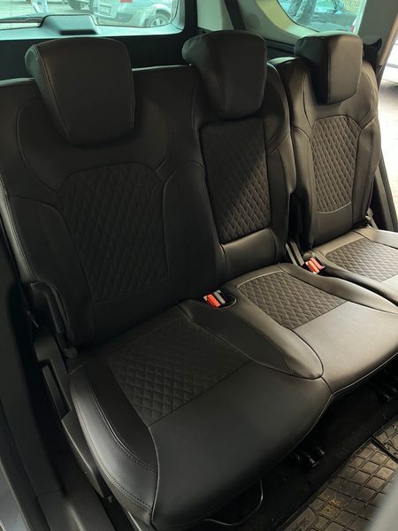 Чехлы для авто Renault Scenic 4 2017-2024 32198525 фото