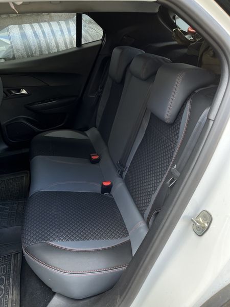 Чехлы для авто Peugeot 2008 2019-2024 32198503 фото